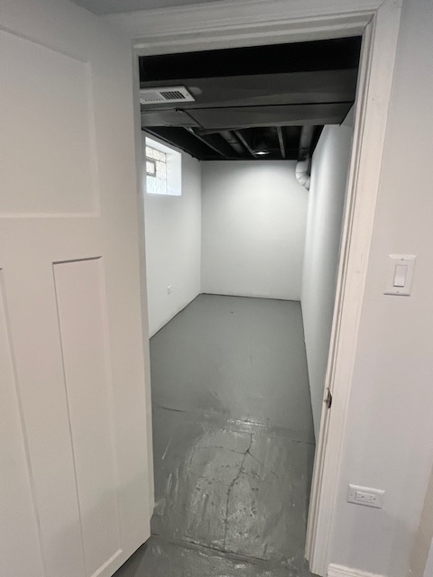 805 Helmholz Avenue, Waukegan, IL 60085