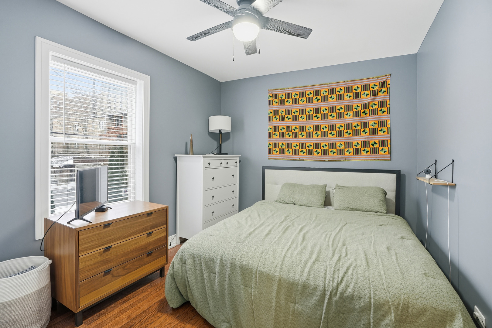 2212 E 70th Street #1B, Chicago, IL 60649