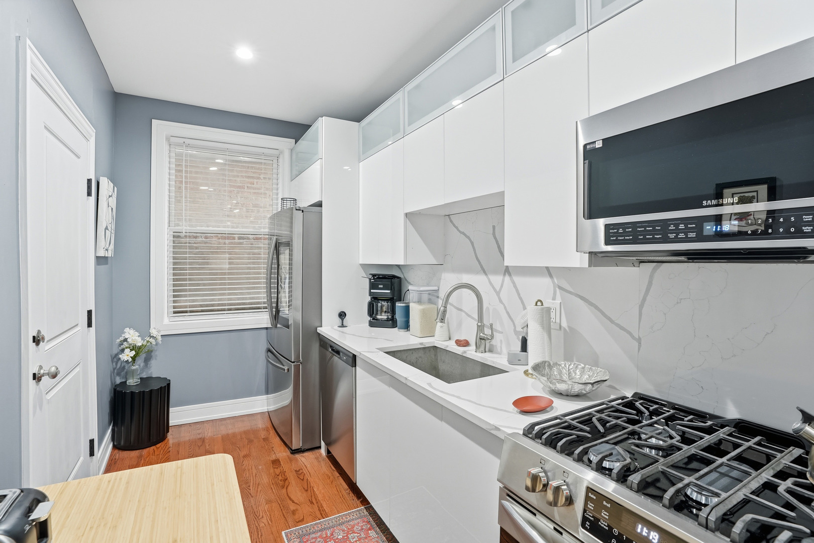 2212 E 70th Street #1B, Chicago, IL 60649