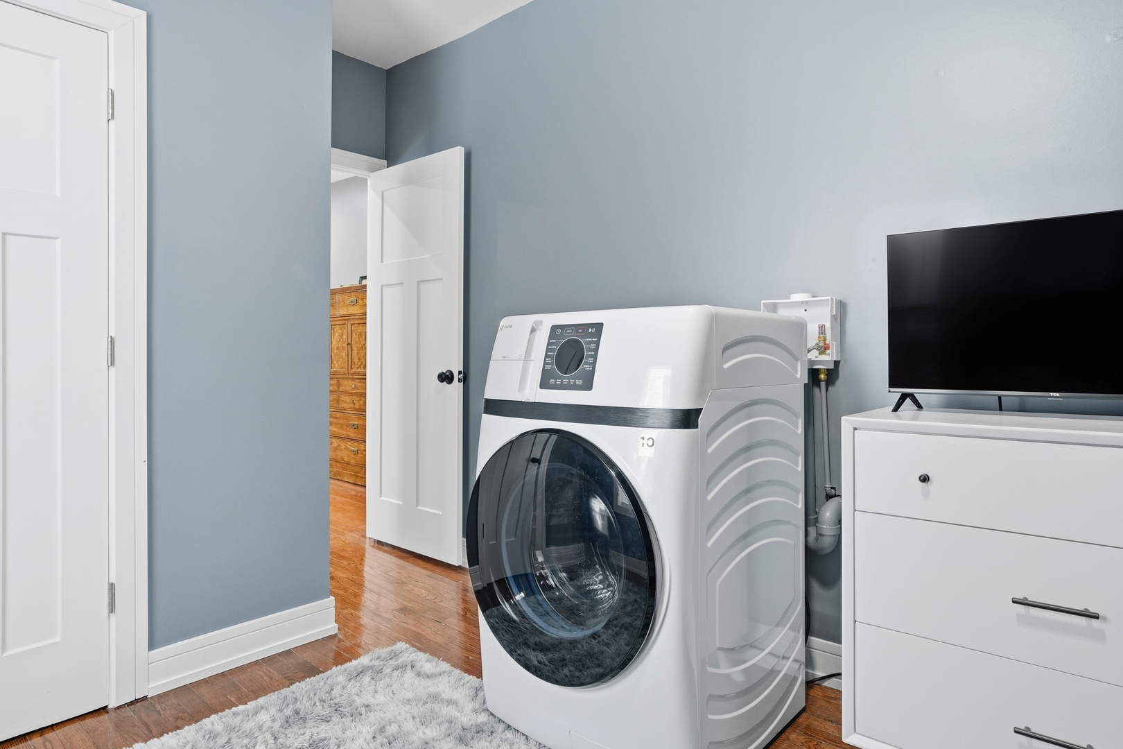 2212 E 70th Street #1B, Chicago, IL 60649