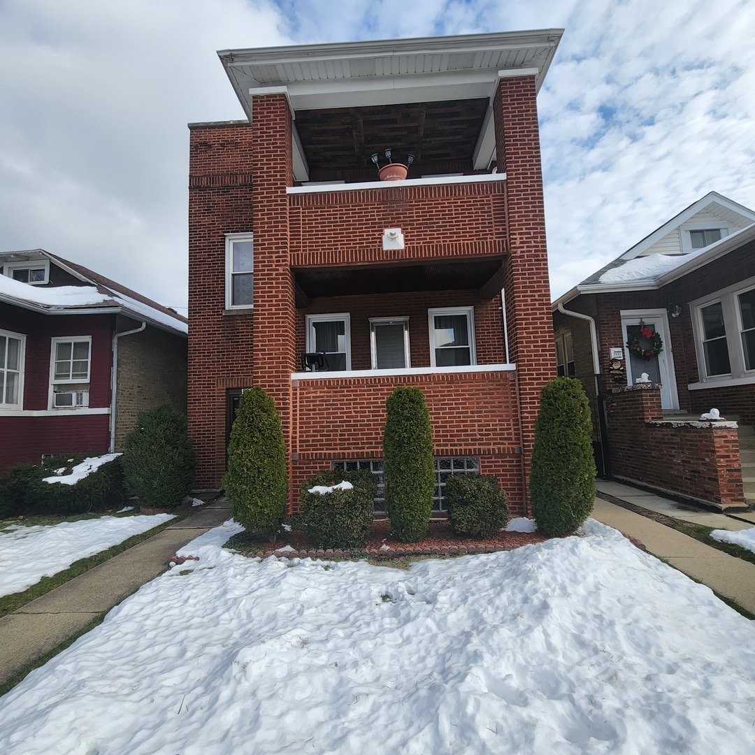 2941 N Harding Avenue, Chicago, IL 60618