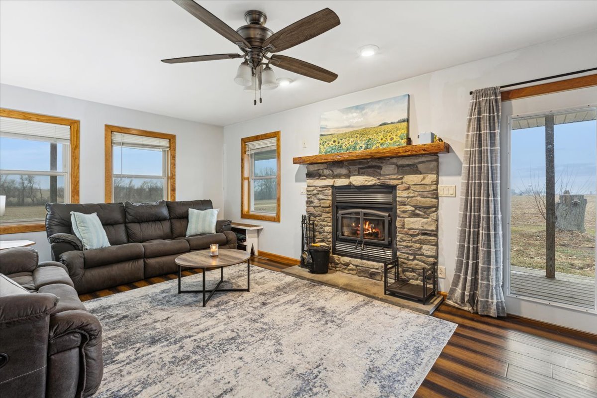 3326 Hayes Road, Steward, IL 60553