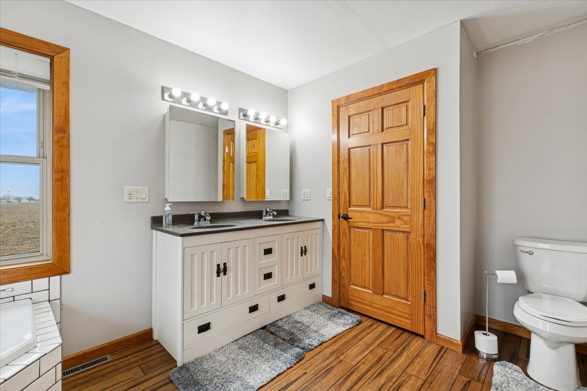 3326 Hayes Road, Steward, IL 60553