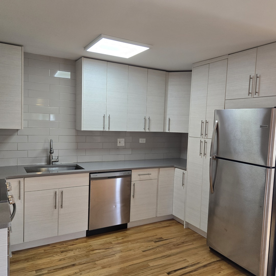 1817 W TOUHY Avenue #2E, Park Ridge, IL 60068