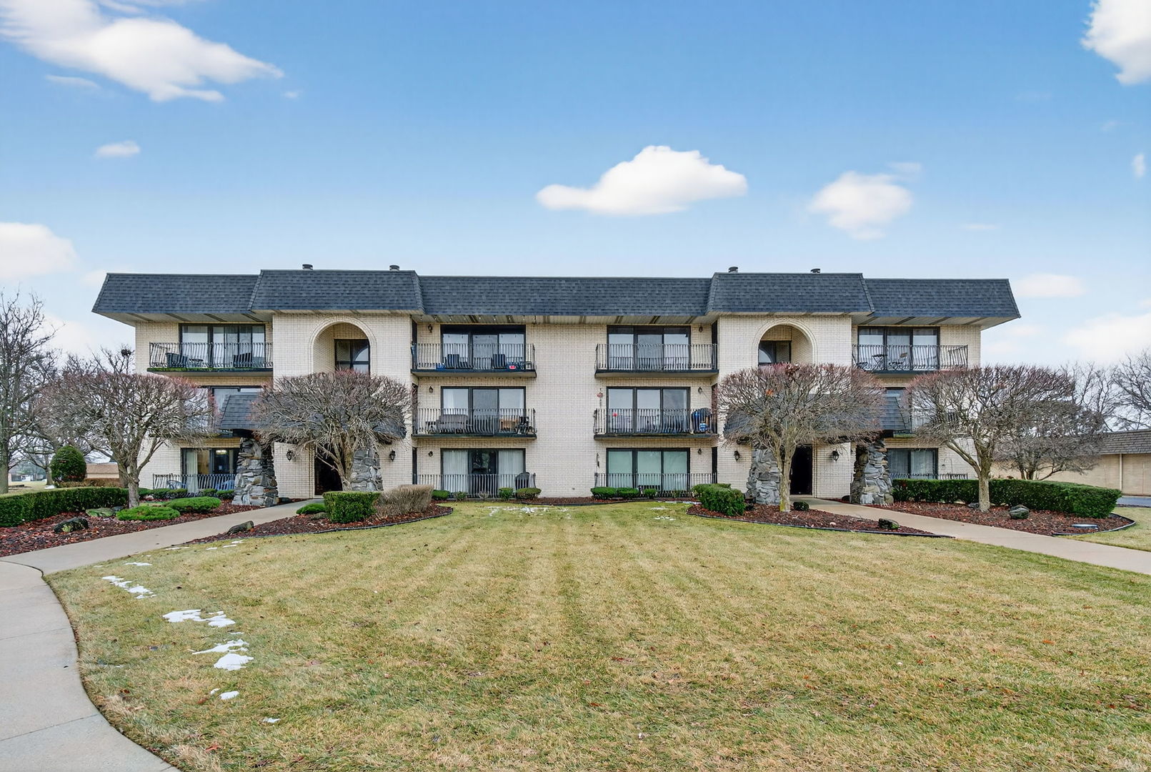 7445 Ponderosa Court #3SE, Orland Park, IL 60462