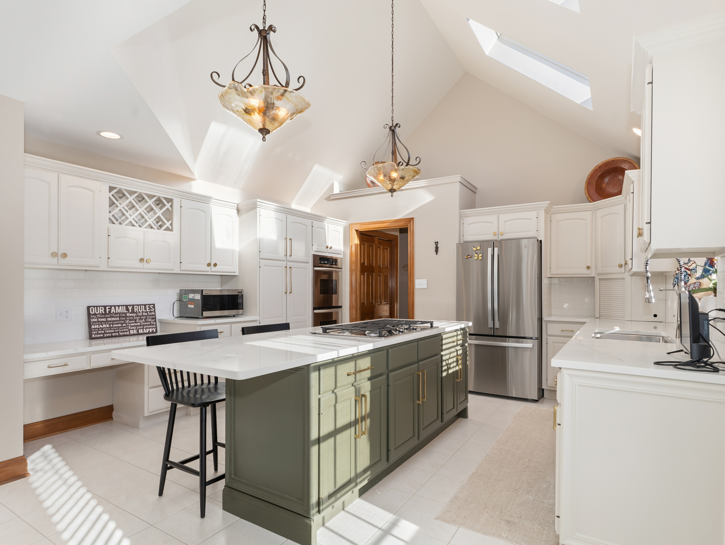 4005 White Eagle Drive, Naperville, IL 60564