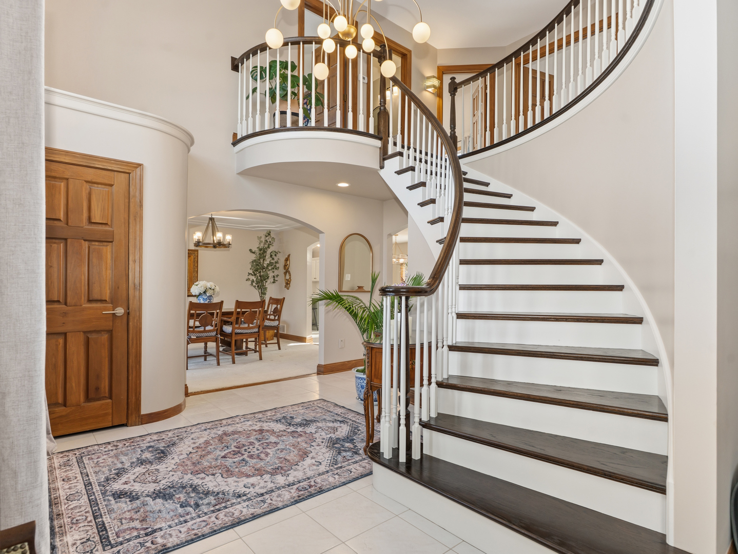 4005 White Eagle Drive, Naperville, IL 60564