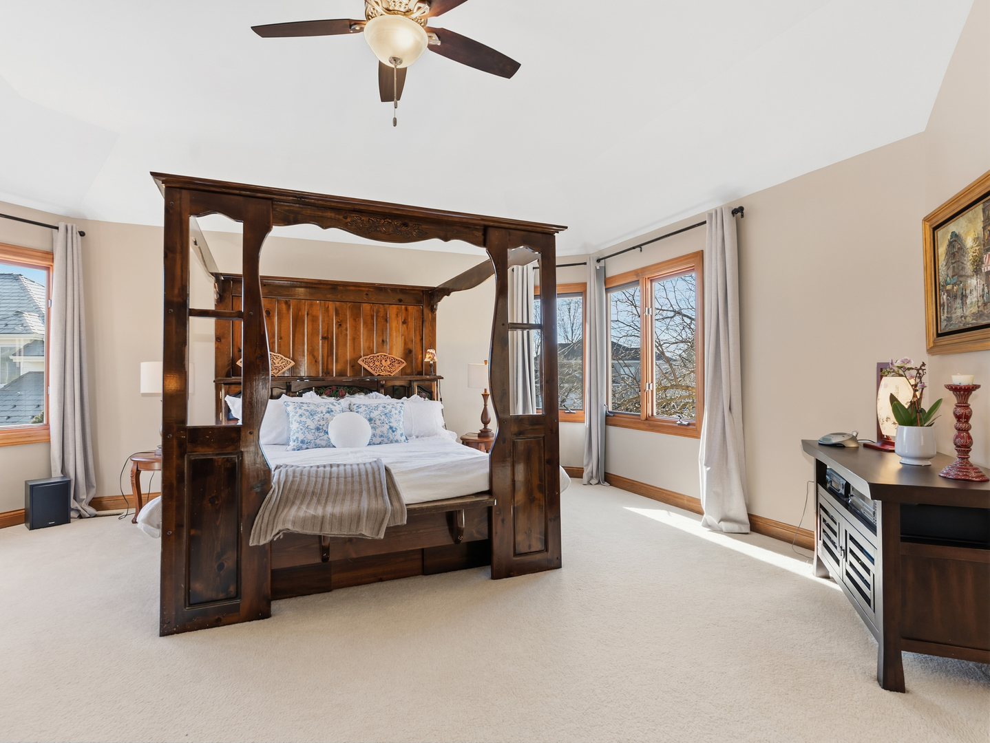 4005 White Eagle Drive, Naperville, IL 60564