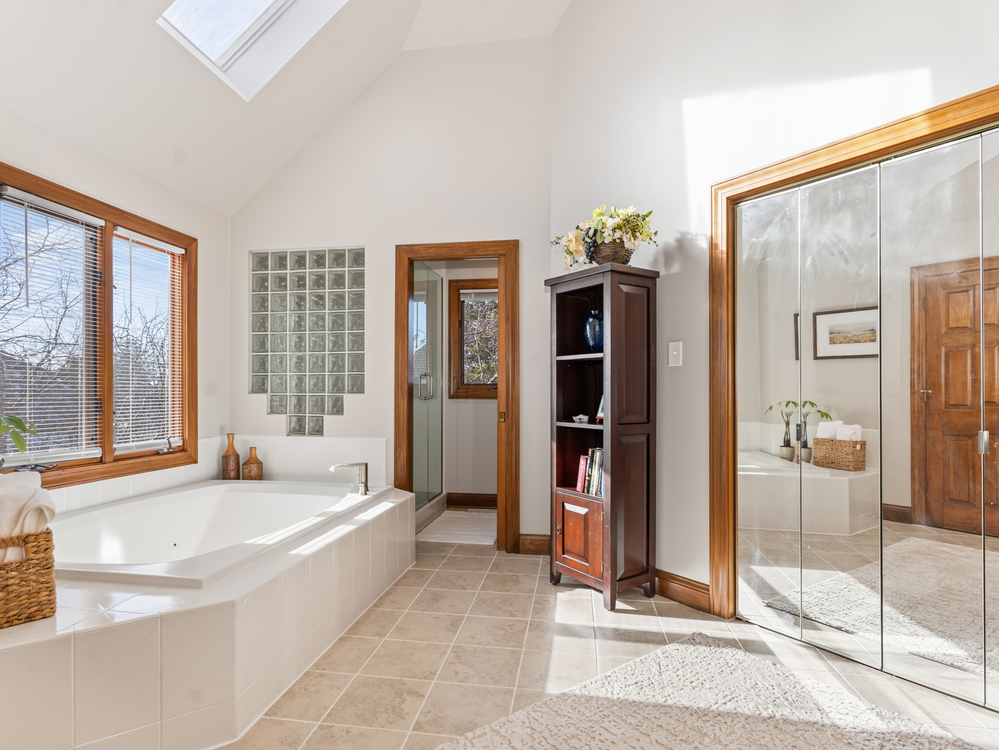 4005 White Eagle Drive, Naperville, IL 60564