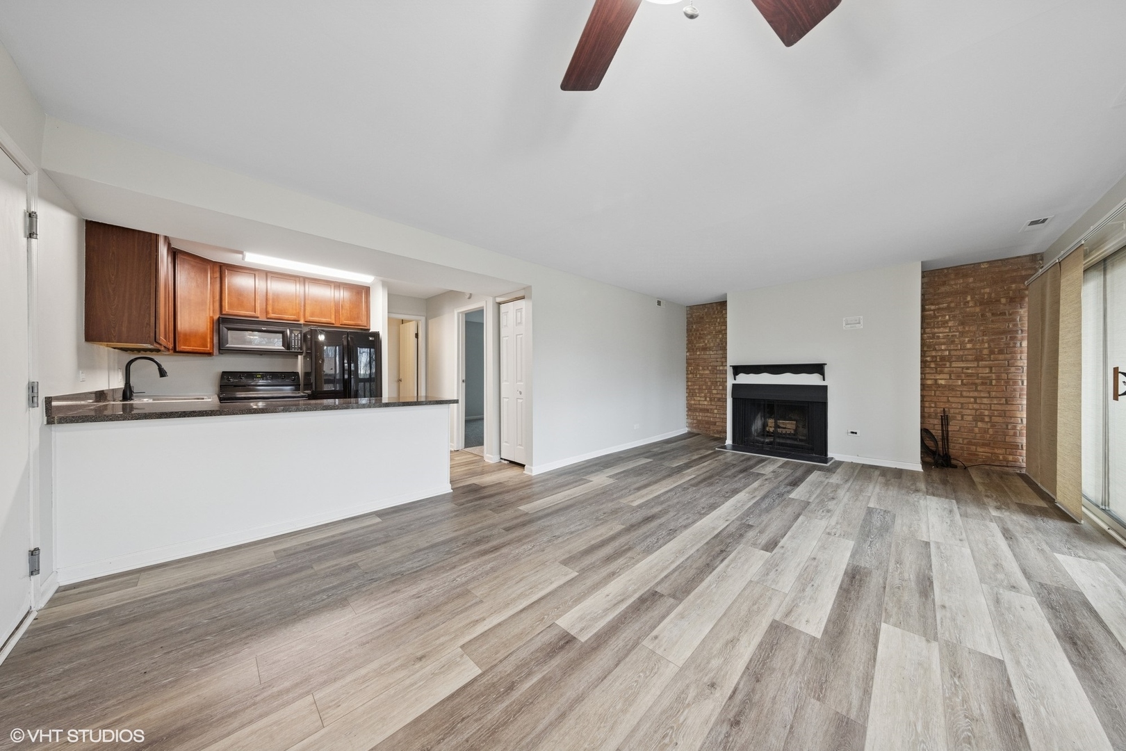 5809 Oakwood Drive #C, Lisle, IL 60532