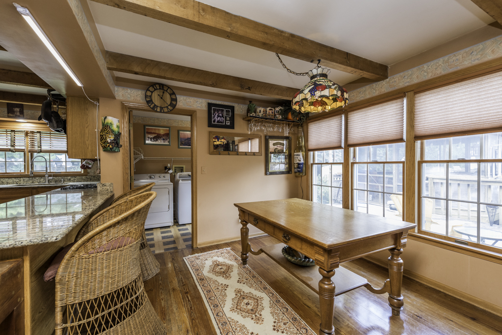 2102 W Hunters Lane, Spring Grove, IL 60081