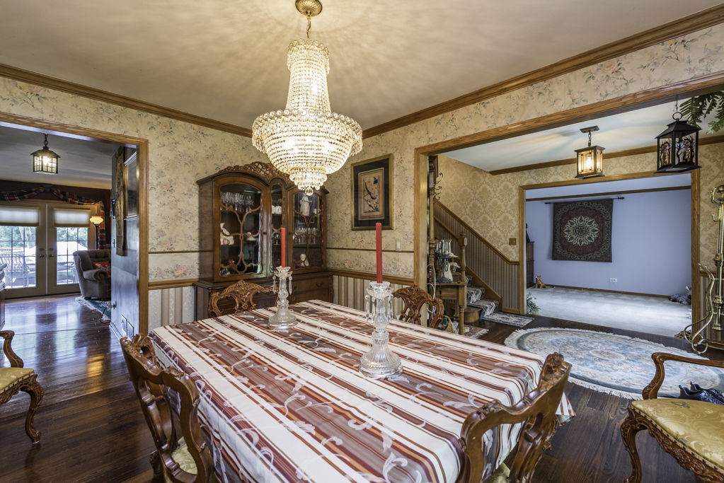 2102 W Hunters Lane, Spring Grove, IL 60081