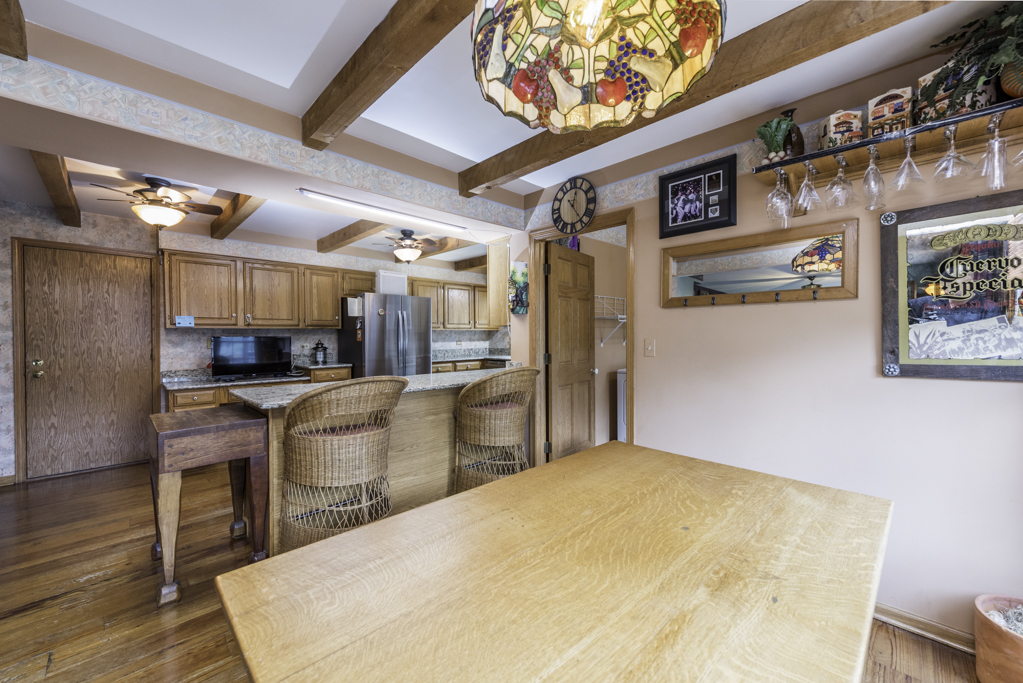 2102 W Hunters Lane, Spring Grove, IL 60081