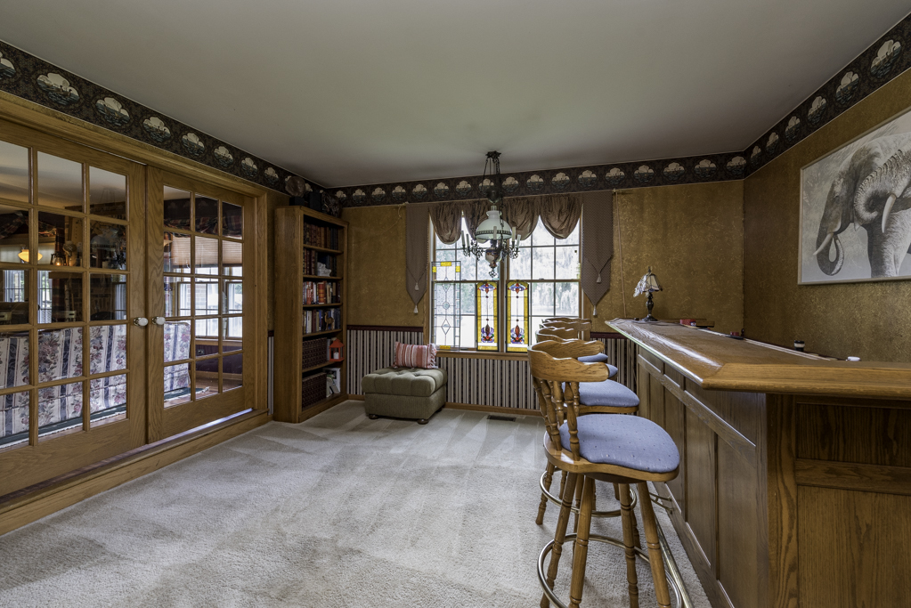 2102 W Hunters Lane, Spring Grove, IL 60081