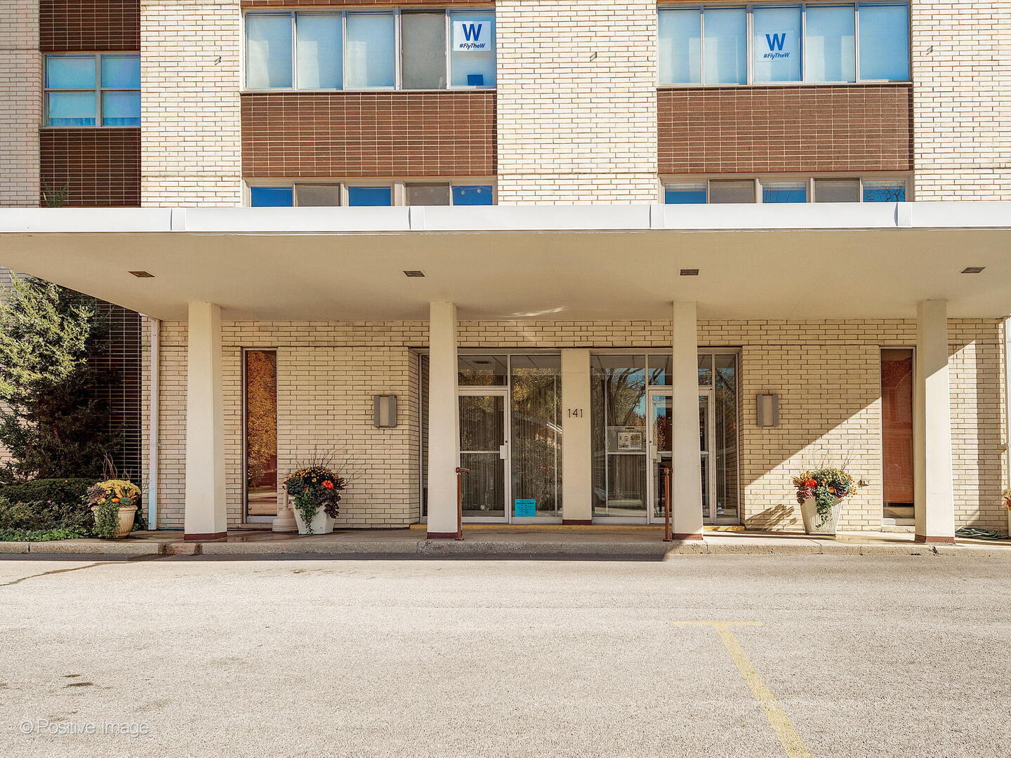 141 N La Grange Road #1006, La Grange, IL 60525