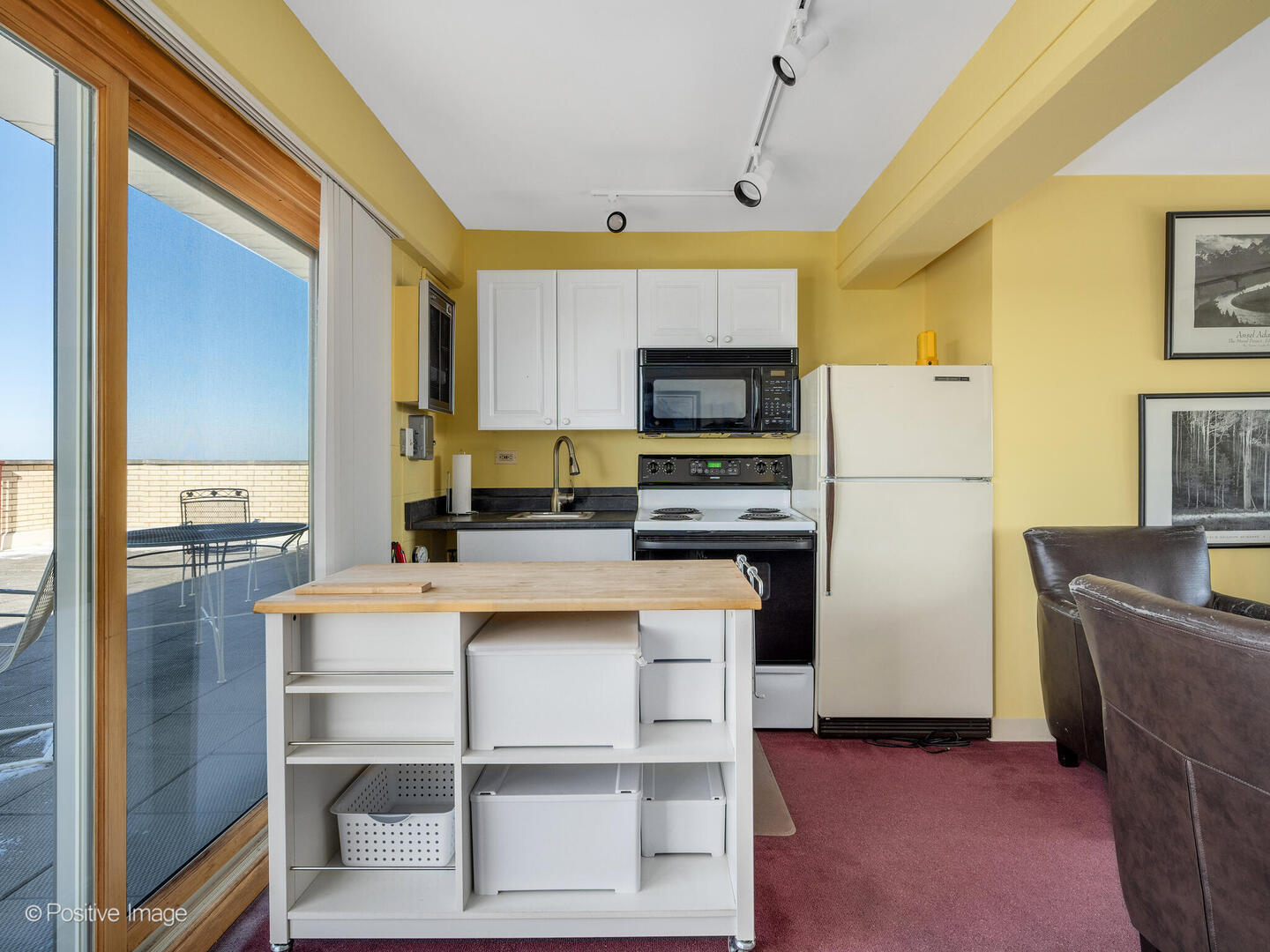 141 N La Grange Road #1006, La Grange, IL 60525