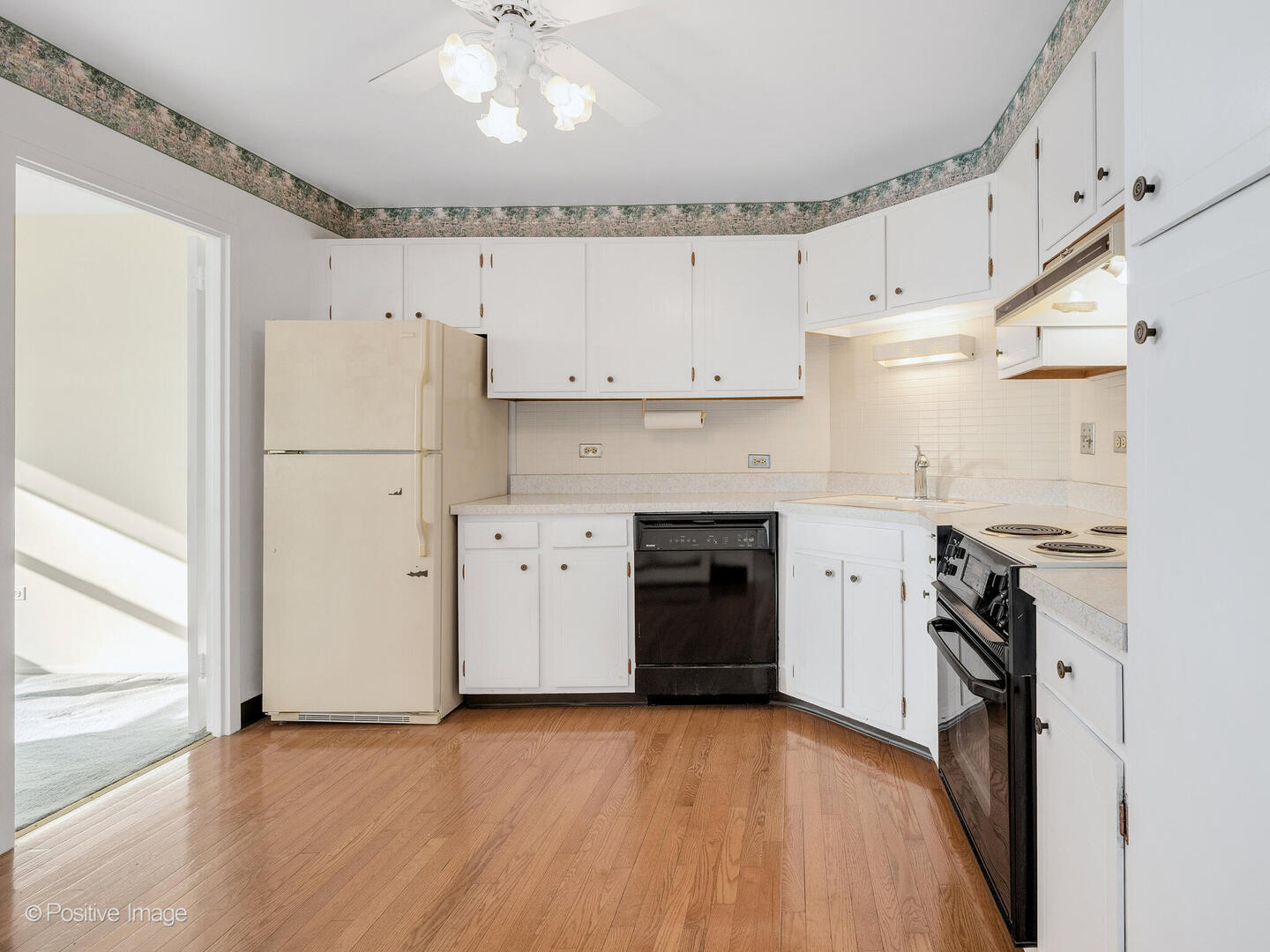 141 N La Grange Road #1006, La Grange, IL 60525