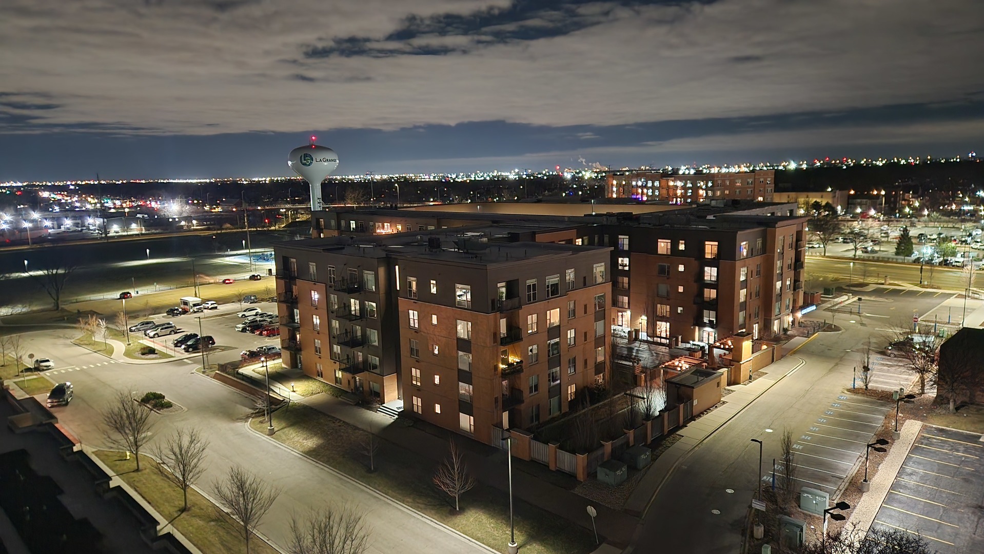 141 N La Grange Road #1006, La Grange, IL 60525