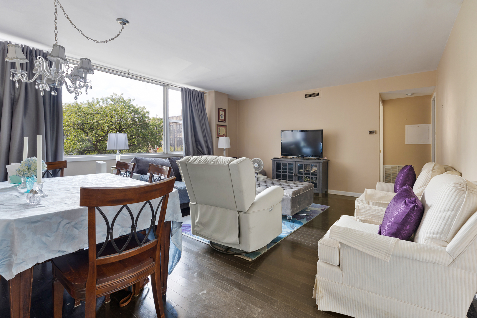 6301 N Sheridan Road #3A, Chicago, IL 60660