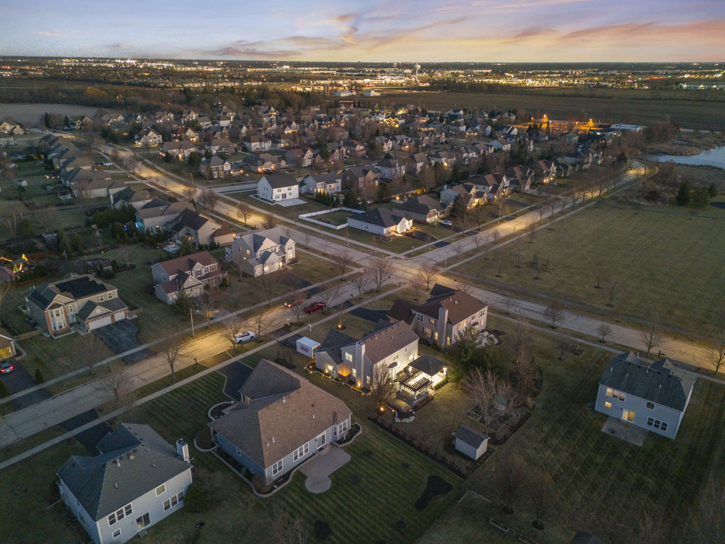 2408 Moutray Lane, North Aurora, IL 60542