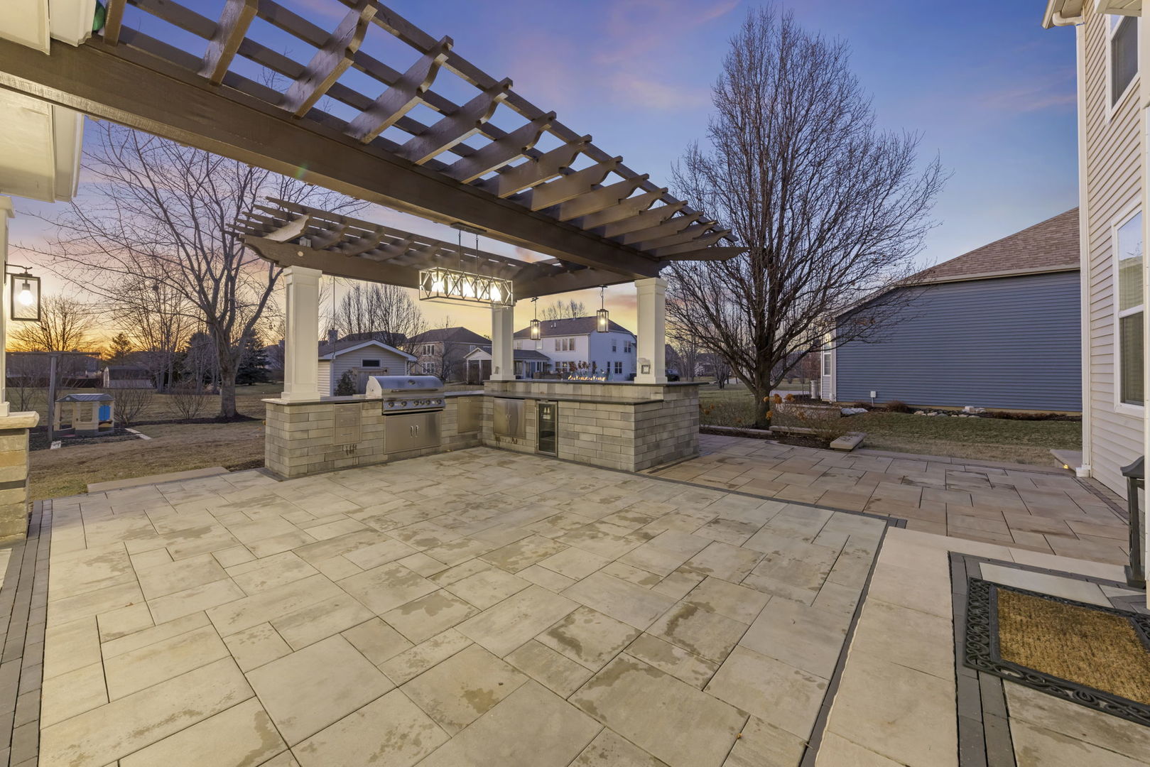 2408 Moutray Lane, North Aurora, IL 60542