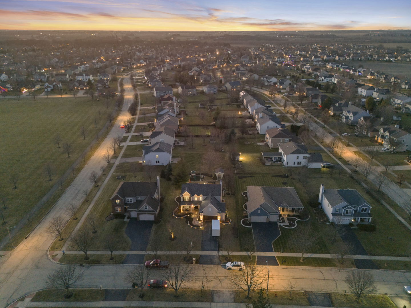 2408 Moutray Lane, North Aurora, IL 60542