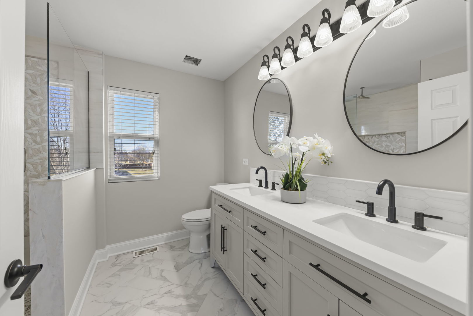 2408 Moutray Lane, North Aurora, IL 60542