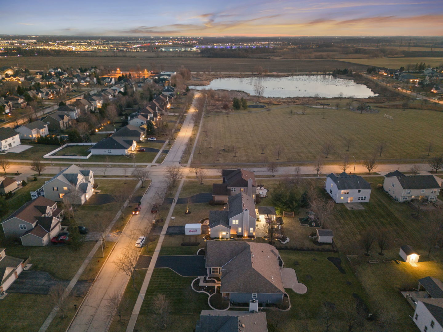 2408 Moutray Lane, North Aurora, IL 60542