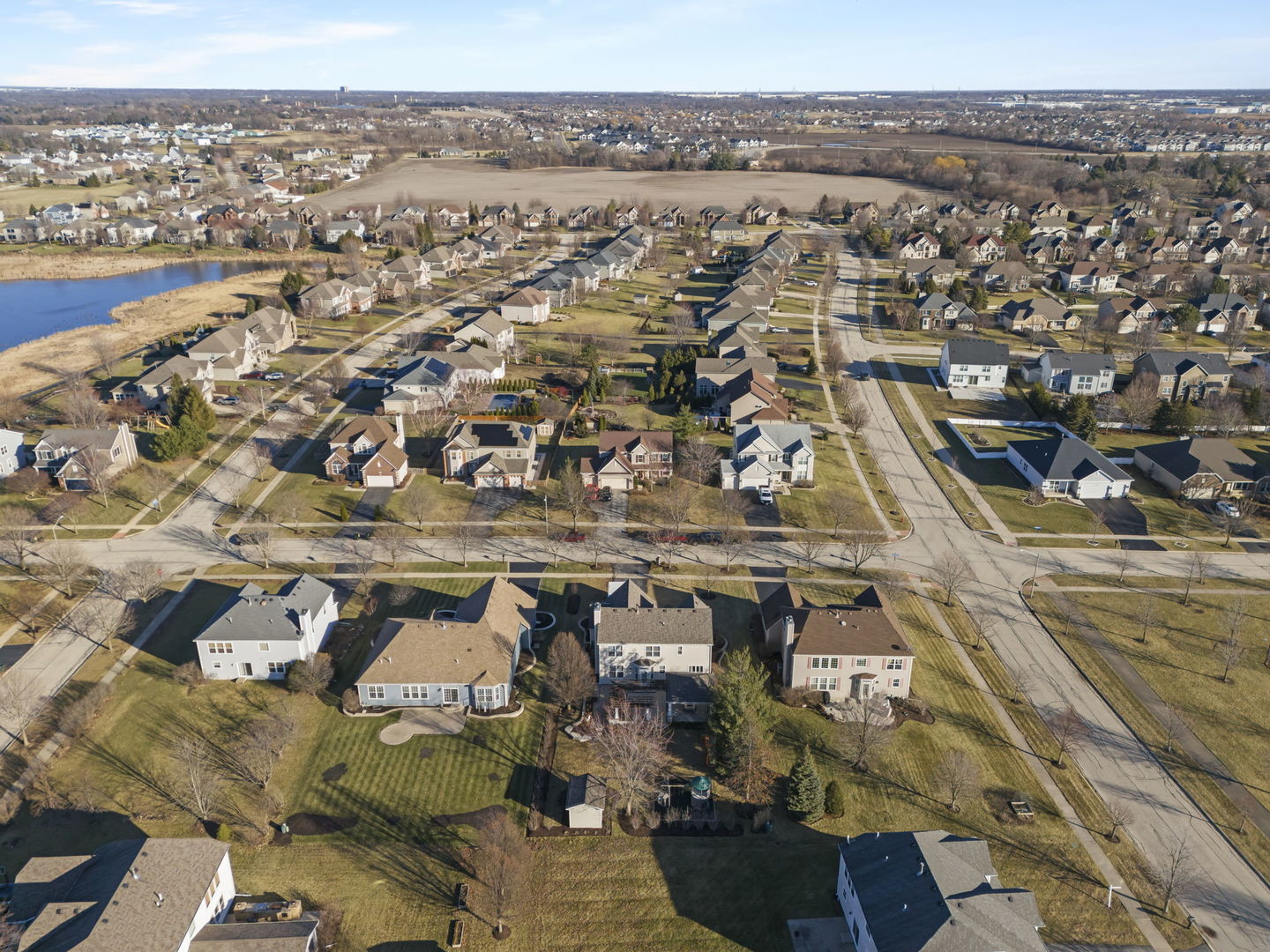 2408 Moutray Lane, North Aurora, IL 60542