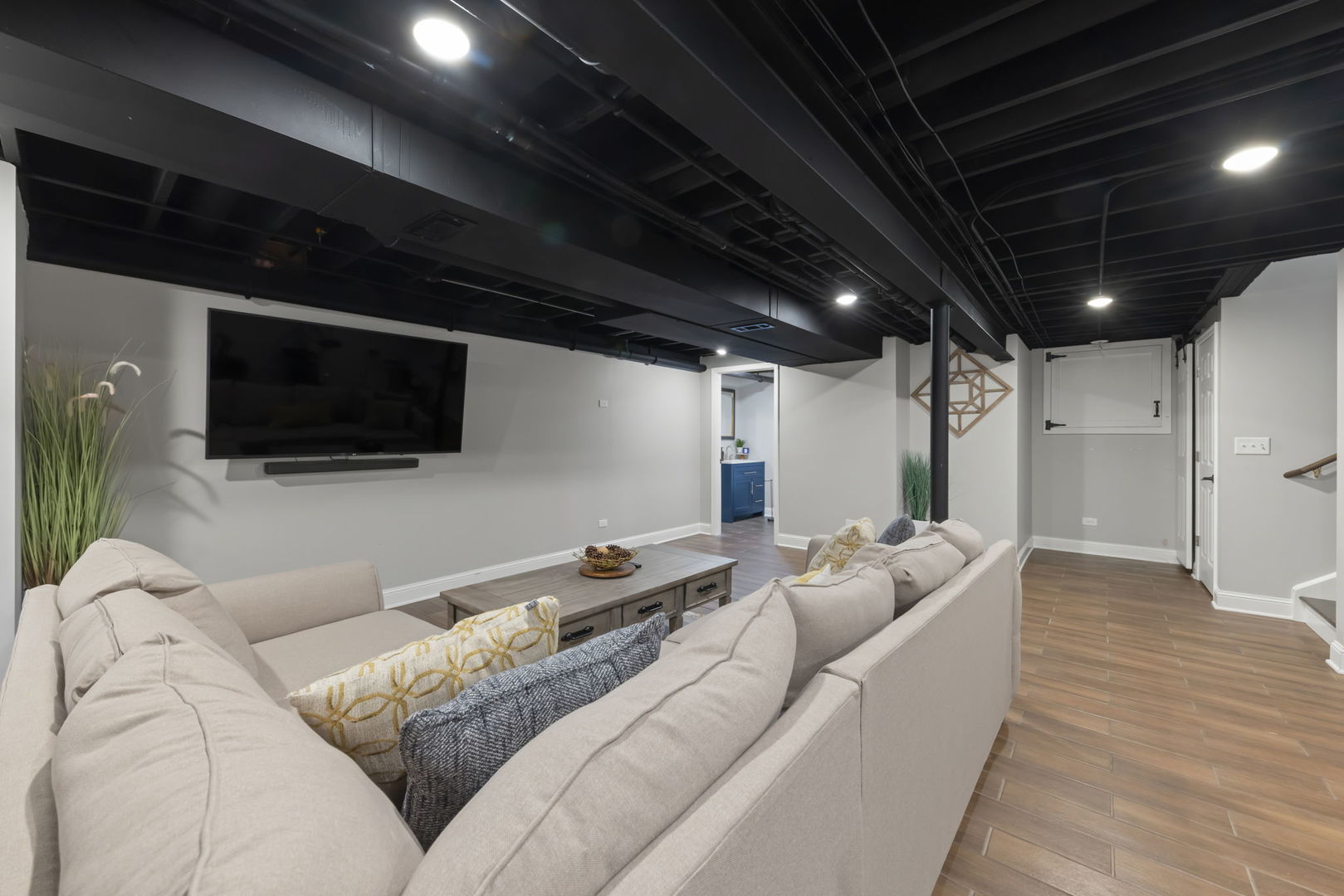 2408 Moutray Lane, North Aurora, IL 60542