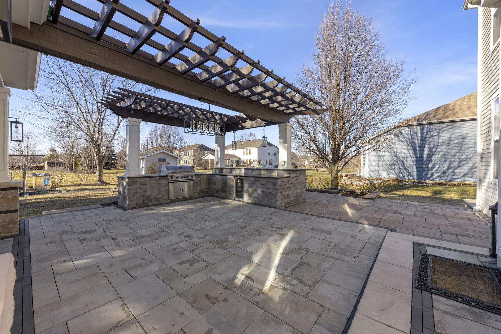 2408 Moutray Lane, North Aurora, IL 60542