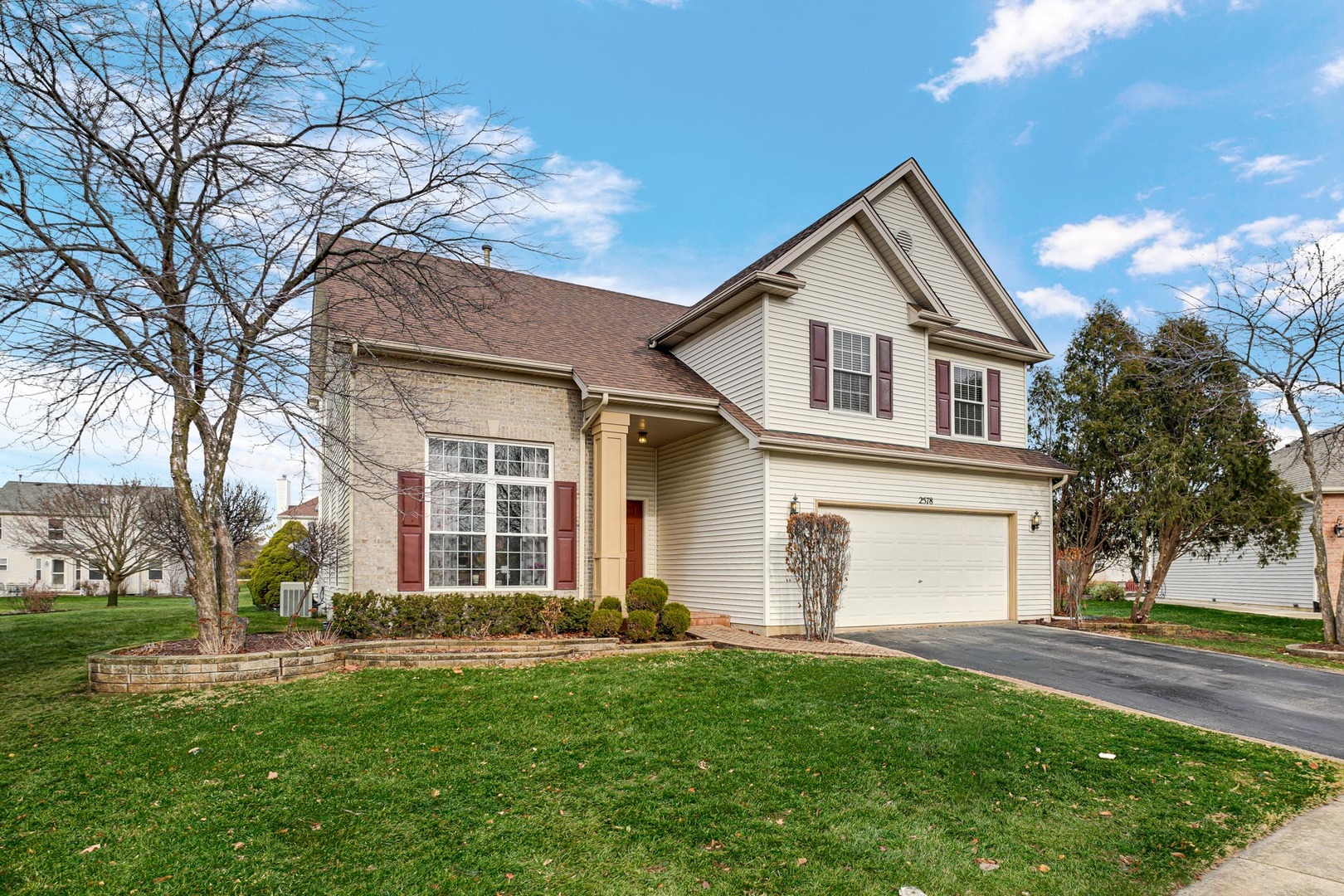 2578 Crestview Drive, Aurora, IL 60502