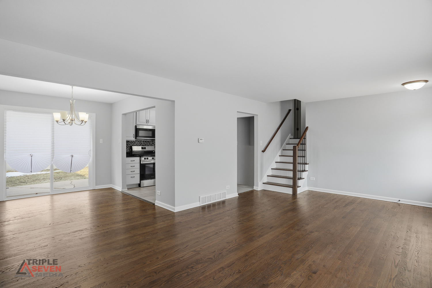 5500 W 83rd Place, Burbank, IL 60459