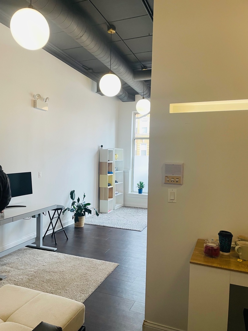 4704 N Kenmore Avenue #C, Chicago, IL 60640