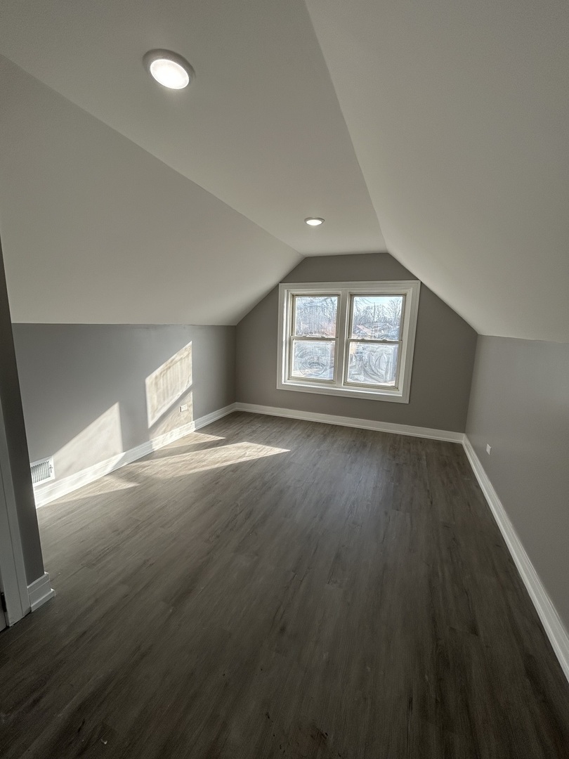 8916 S Merrill Avenue, Chicago, IL 60617