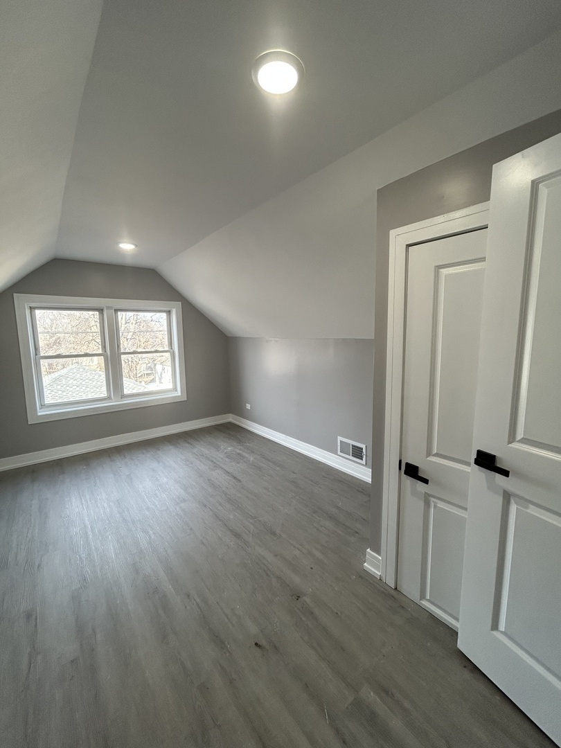 8916 S Merrill Avenue, Chicago, IL 60617