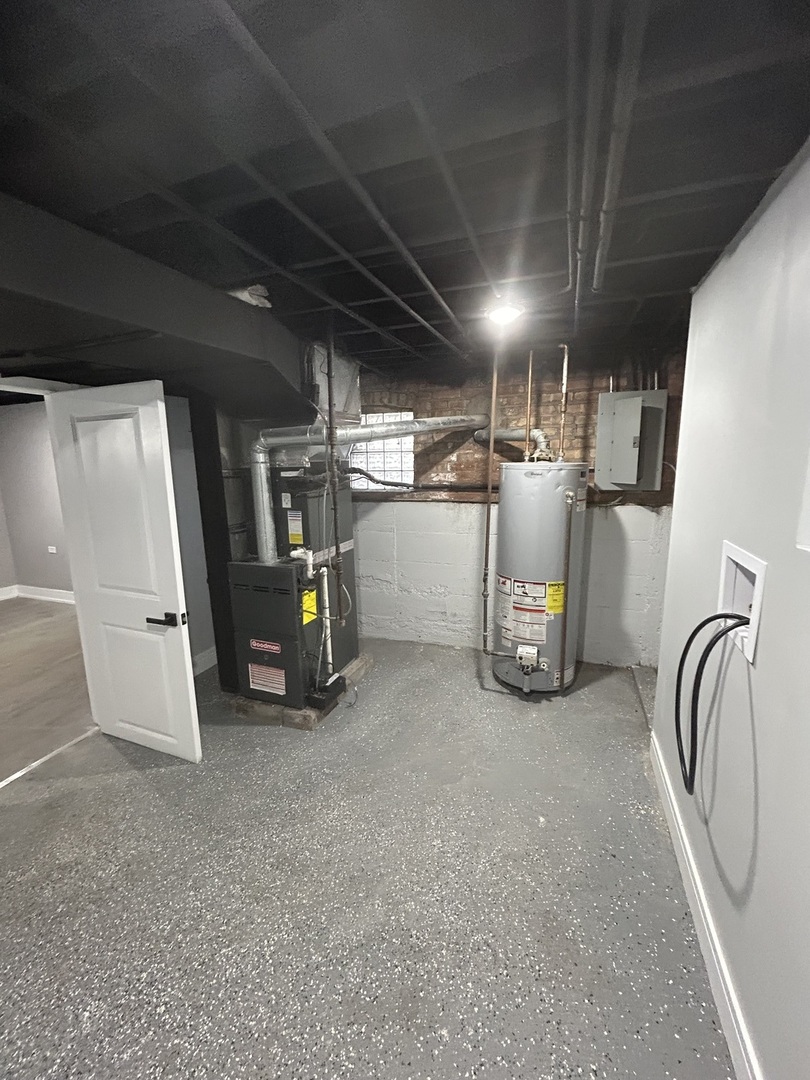 8916 S Merrill Avenue, Chicago, IL 60617