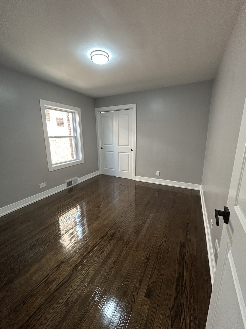 8916 S Merrill Avenue, Chicago, IL 60617