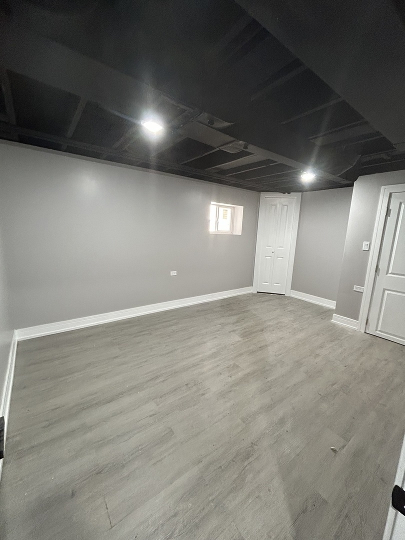 8916 S Merrill Avenue, Chicago, IL 60617