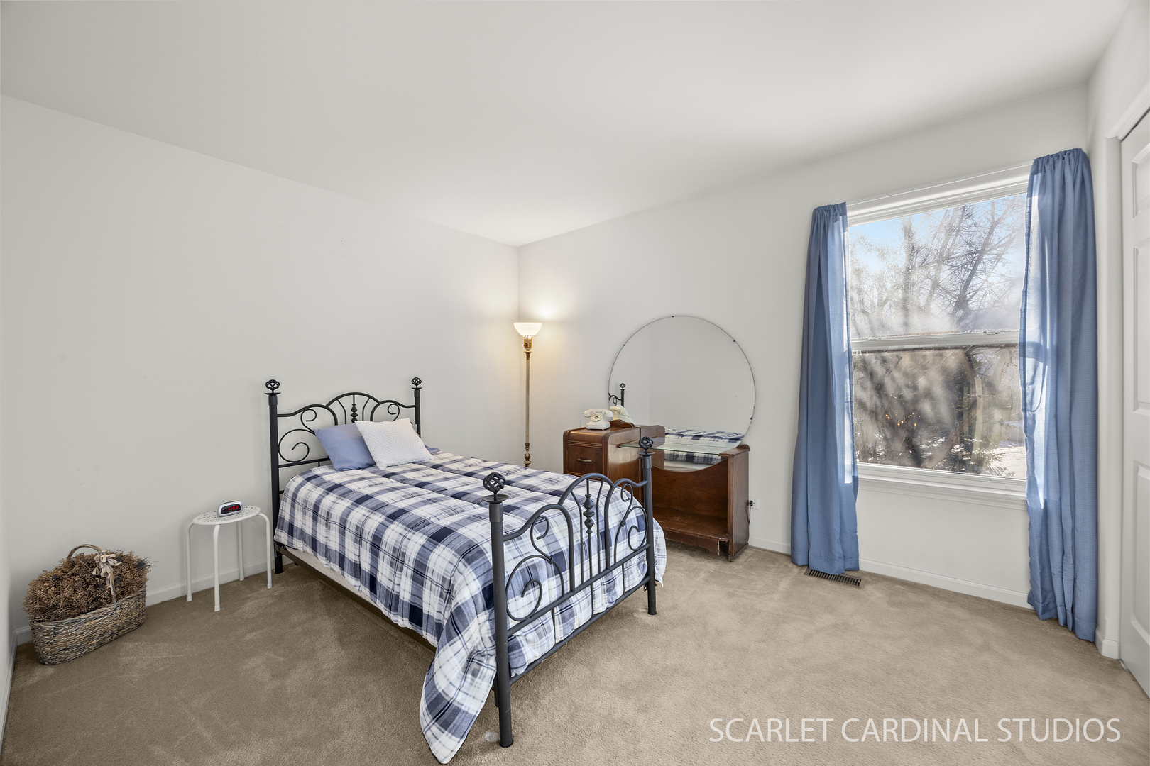 401 Bower Lane, Oswego, IL 60543