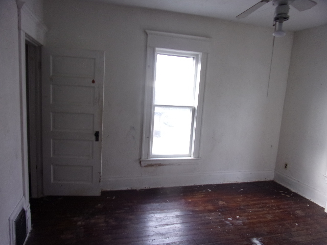 428 Powers Lane, Decatur, IL 62522