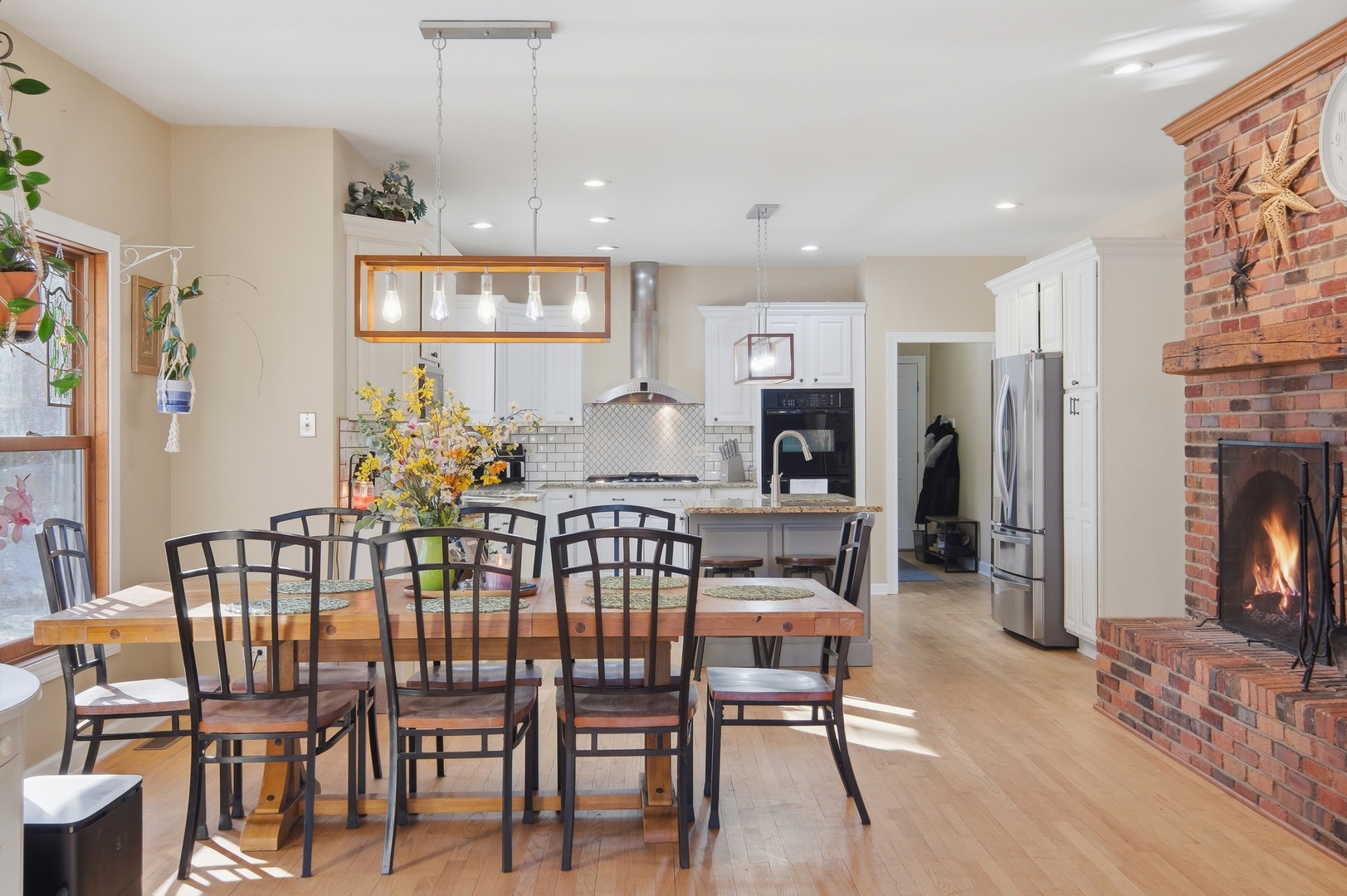 307 Knollwood Drive, Dixon, IL 61021