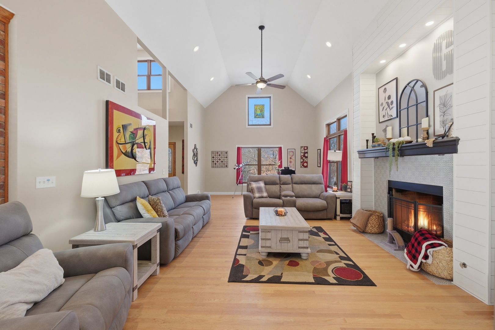 307 Knollwood Drive, Dixon, IL 61021