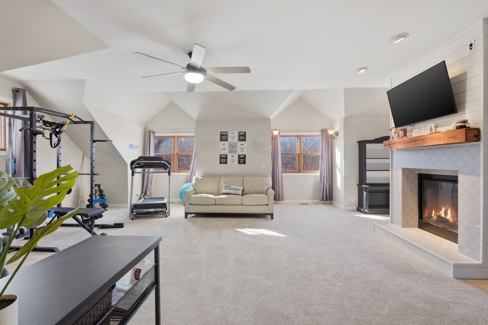 307 Knollwood Drive, Dixon, IL 61021