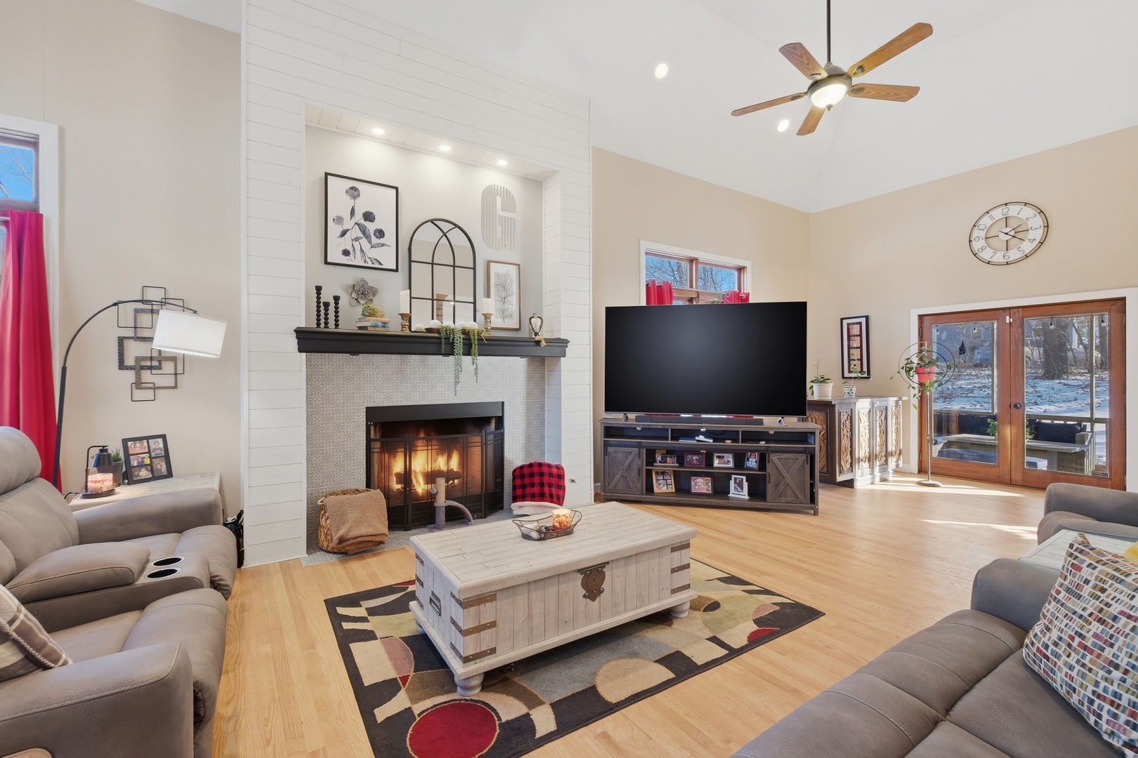 307 Knollwood Drive, Dixon, IL 61021