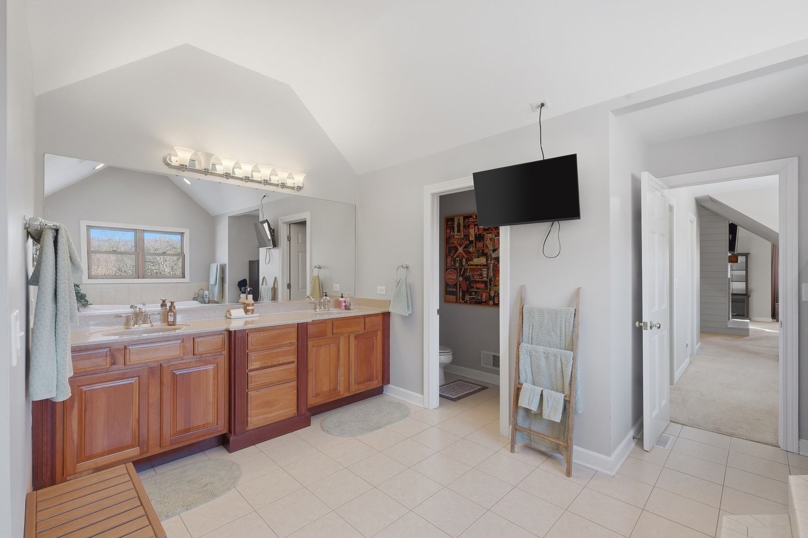 307 Knollwood Drive, Dixon, IL 61021