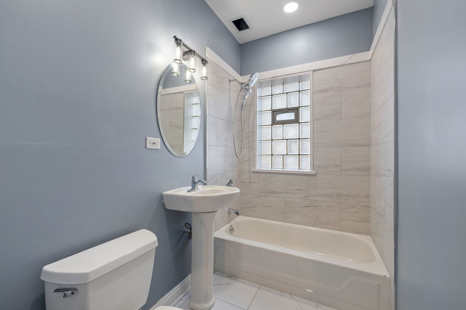 6850 S Dante Avenue #2N, Chicago, IL 60637