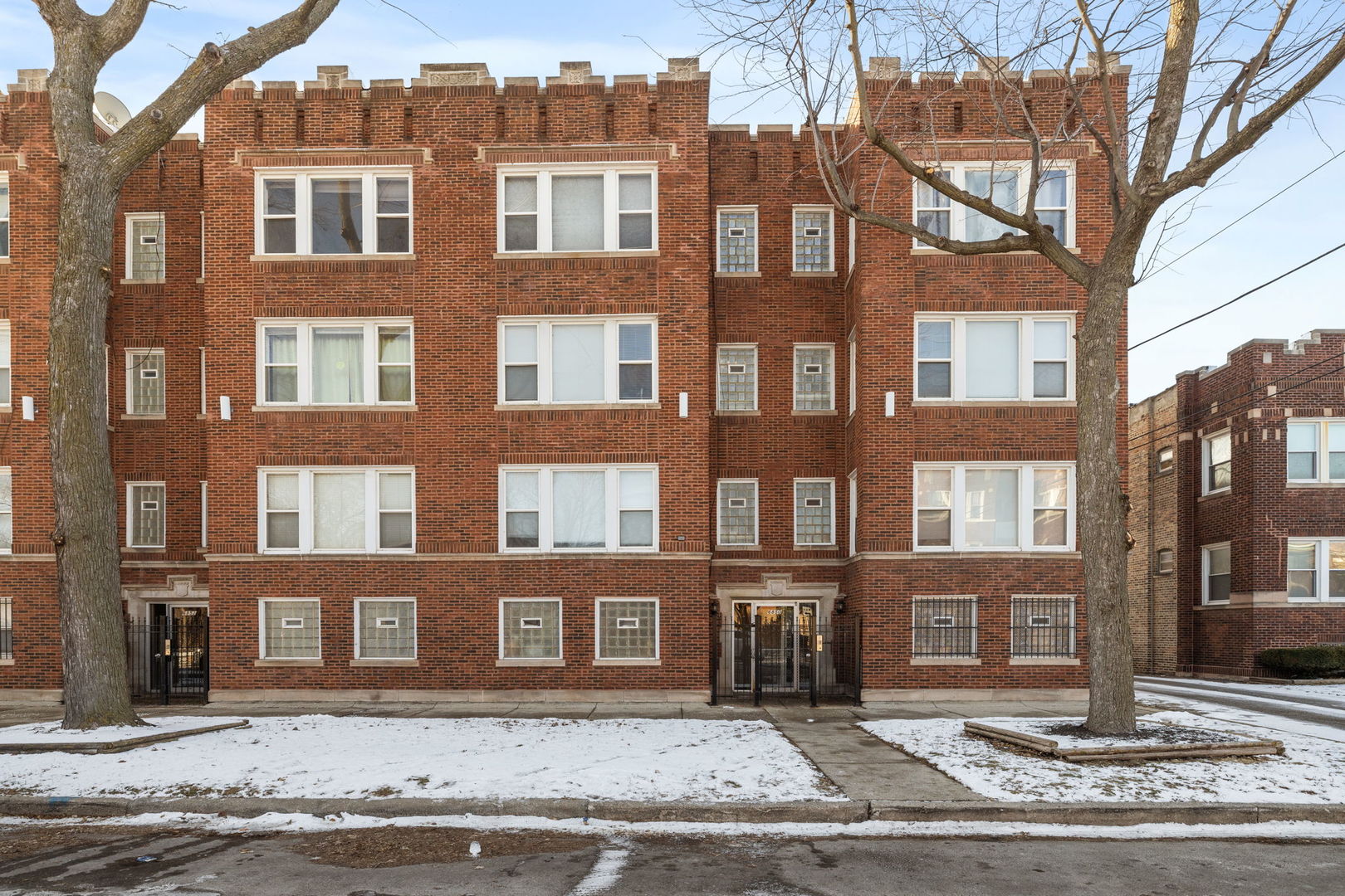 6850 S Dante Avenue #2N, Chicago, IL 60637