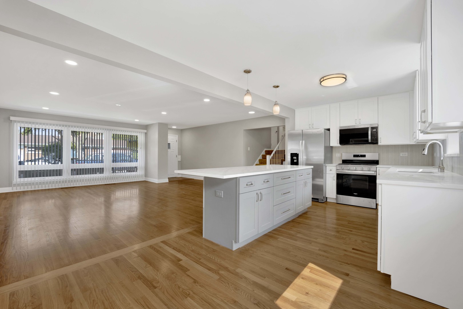 1900 Manchester Avenue, Westchester, IL 60154