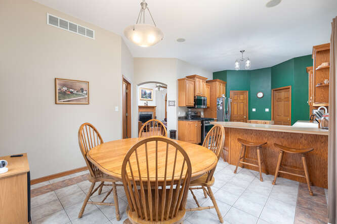 2658 E 1559th Road, Ottawa, IL 61350